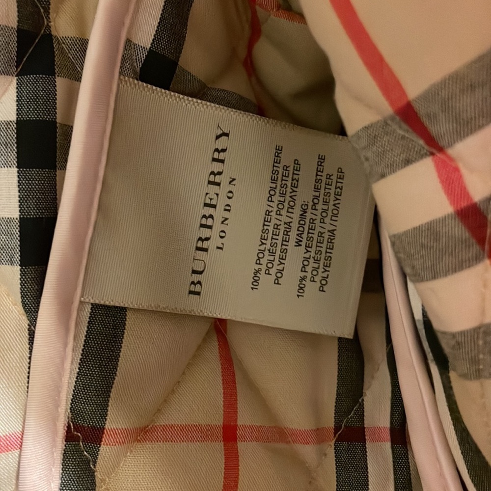 Burberry Pink Quilted Jacket with Zipper and Belt - Picture 6 of 7